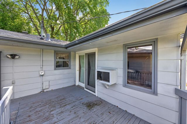 2985 Marion Street, Roseville, MN 55113