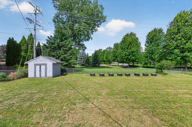 2985 Marion Street, Roseville, MN 55113