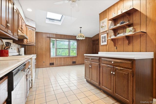 4001 Wicks Avenue, Seaford, NY 11783