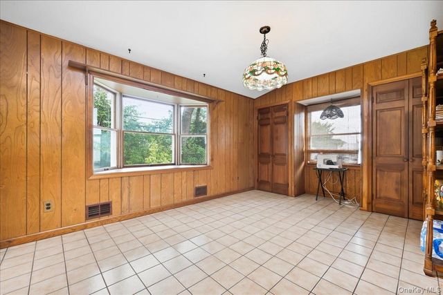 4001 Wicks Avenue, Seaford, NY 11783