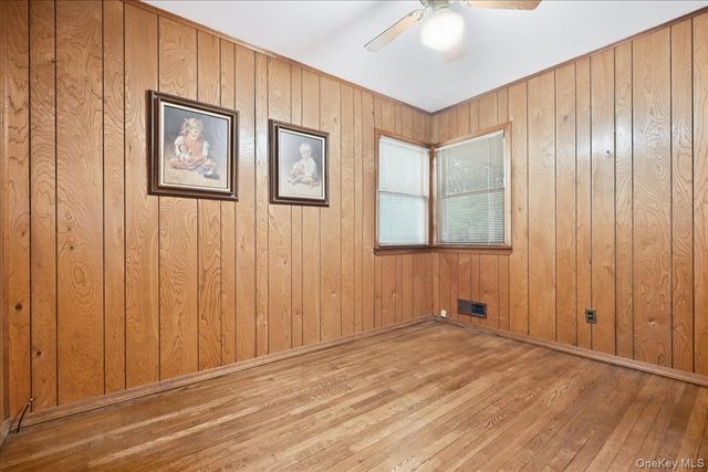4001 Wicks Avenue, Seaford, NY 11783