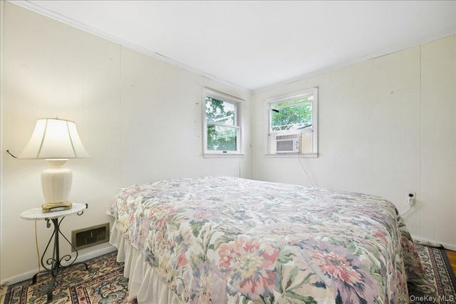 4001 Wicks Avenue, Seaford, NY 11783