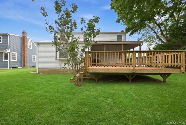 4001 Wicks Avenue, Seaford, NY 11783