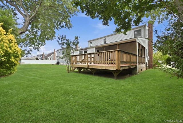 4001 Wicks Avenue, Seaford, NY 11783