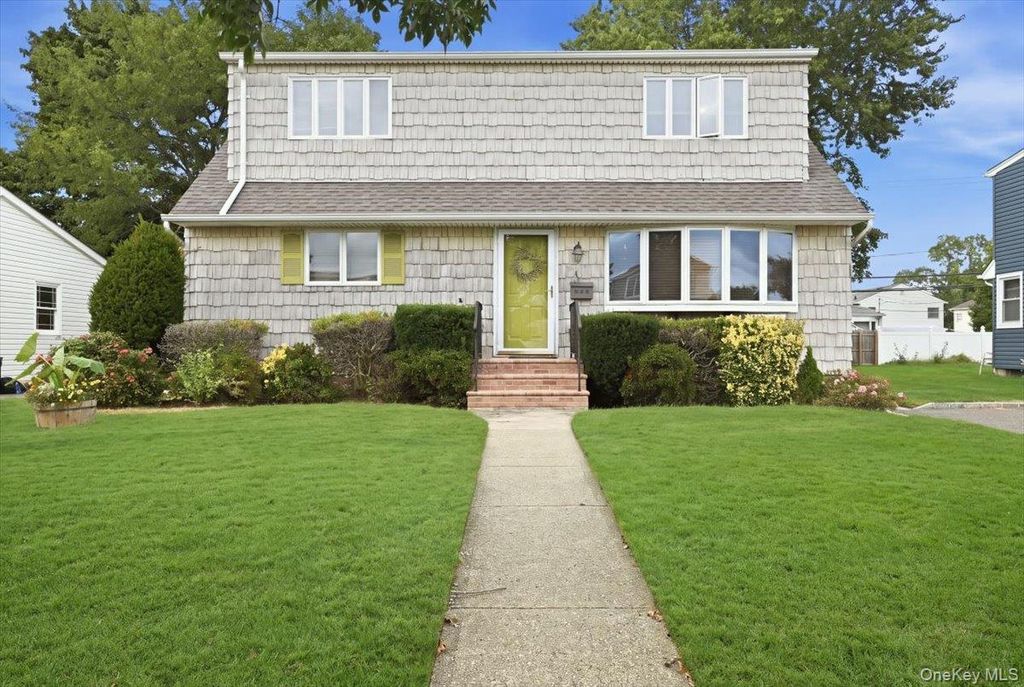 4001 Wicks Avenue, Seaford, NY 11783 — photo 2
