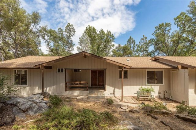 32413 Chickasaw Road, Coarsegold, CA 93614