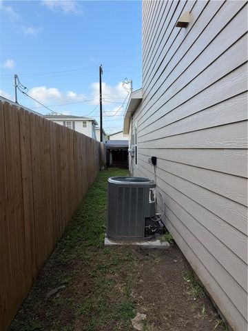 1430 Shely St, Corpus Christi, TX 78404