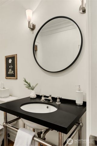 360 Highland Drive, Seattle, WA 98109