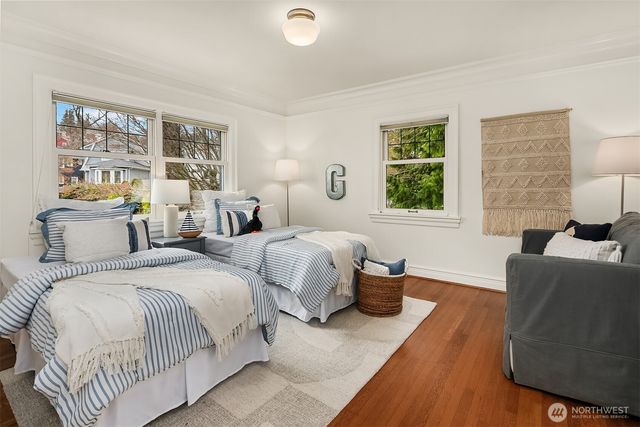 360 Highland Drive, Seattle, WA 98109