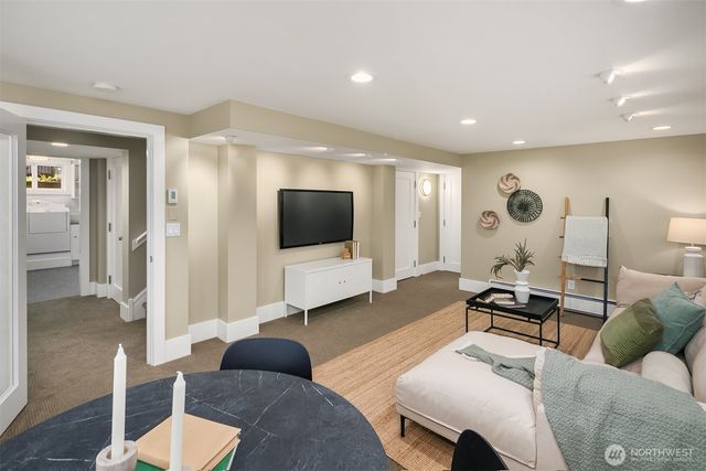 360 Highland Drive, Seattle, WA 98109