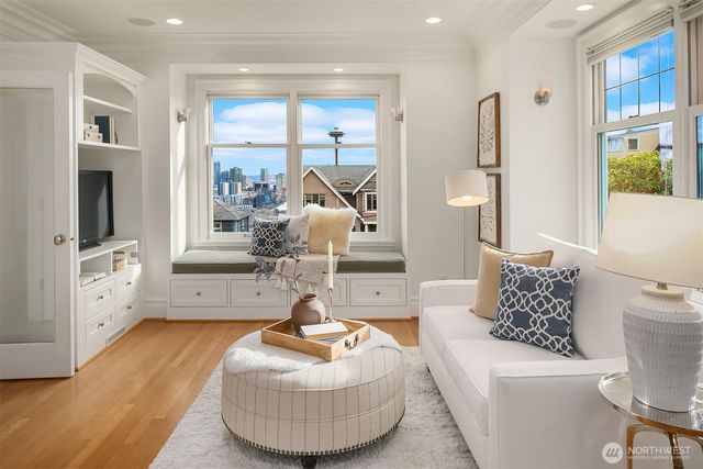 360 Highland Drive, Seattle, WA 98109