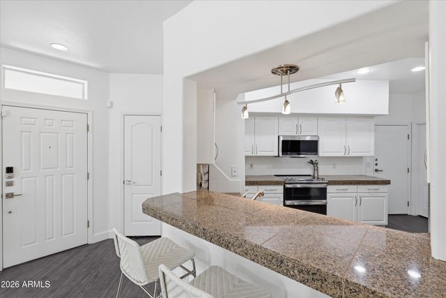 1747 E NORTHERN Avenue 140, Phoenix, AZ 85020