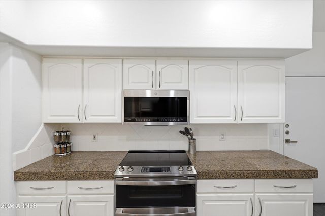 1747 E NORTHERN Avenue 140, Phoenix, AZ 85020