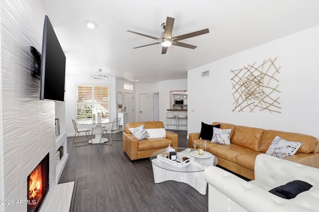 1747 E NORTHERN Avenue 140, Phoenix, AZ 85020