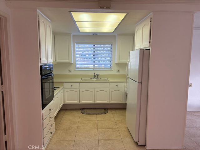 925 AVE MAJORCA O, Laguna Woods, CA 92637