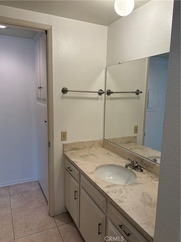 925 AVE MAJORCA O, Laguna Woods, CA 92637