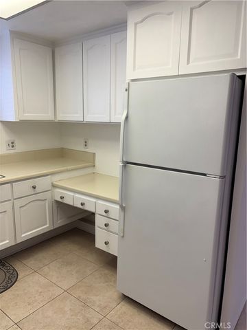 925 AVE MAJORCA O, Laguna Woods, CA 92637