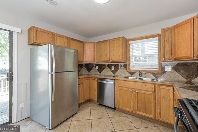 856 Betty Lane, Stone Mountain, GA 30083