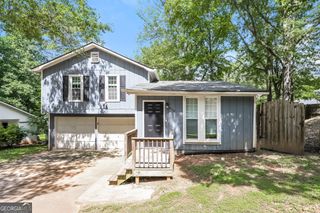 856 Betty Lane, Stone Mountain, GA 30083