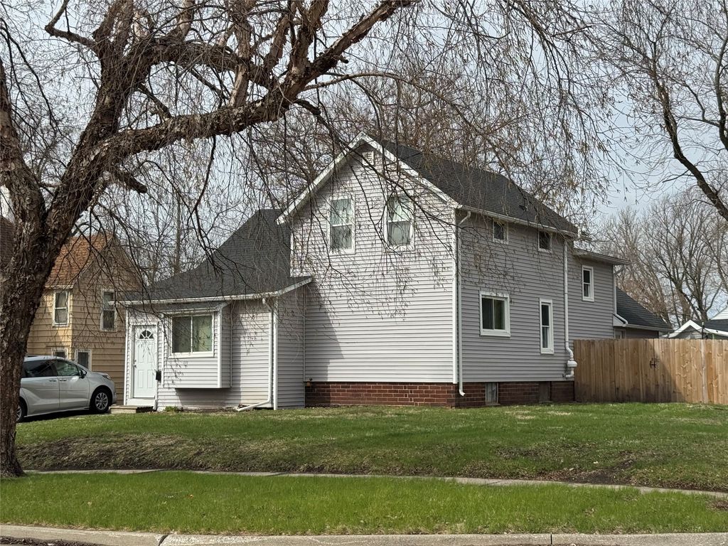 819 Division Street, Boone, IA 50036