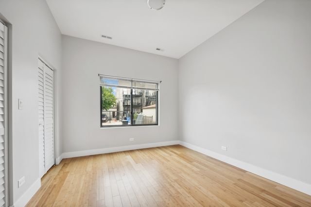 2526 W Lexington Street 3, Chicago, IL 60612