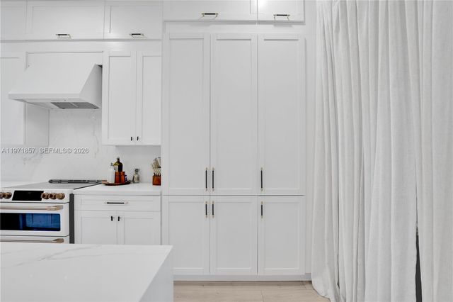 2772 Sucre Ave, Cooper City, FL 33026