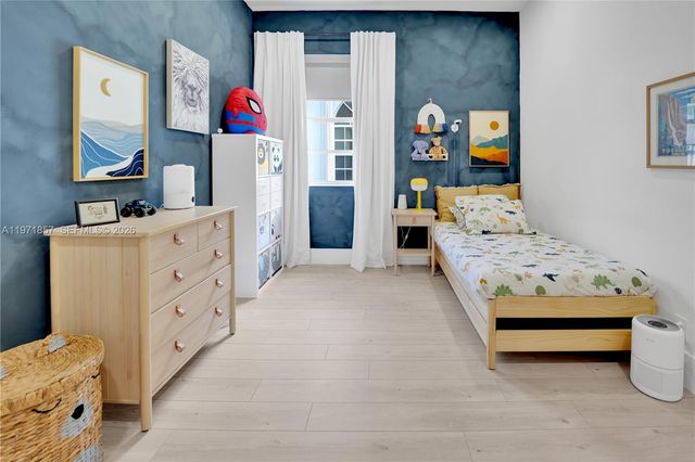 2772 Sucre Ave, Cooper City, FL 33026