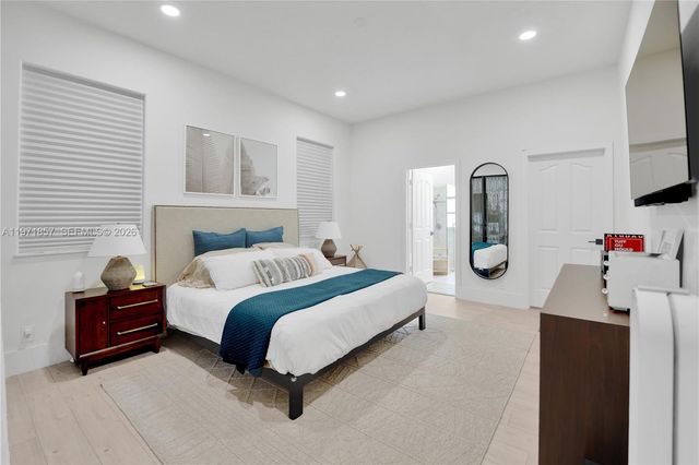 2772 Sucre Ave, Cooper City, FL 33026