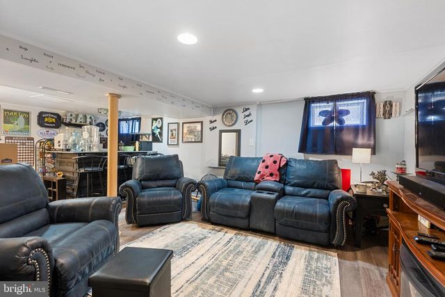 70 DEL RIO RD, Baltimore, MD 21222