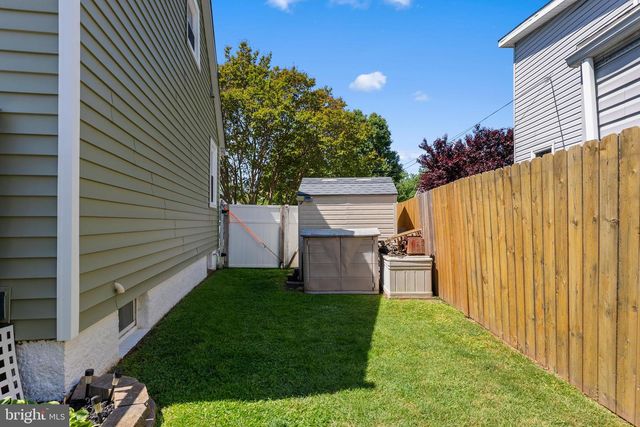 70 DEL RIO RD, Baltimore, MD 21222
