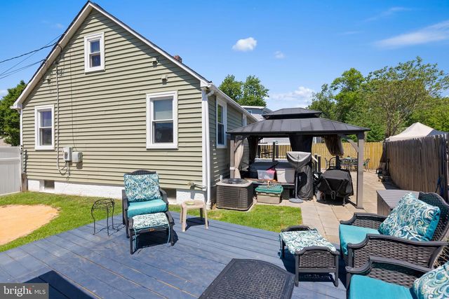 70 DEL RIO RD, Baltimore, MD 21222