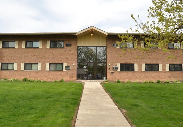 7413 Brookdale Drive 208, Darien, IL 60561