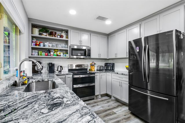 3115 Lakeside Drive, Rockwall, TX 75087