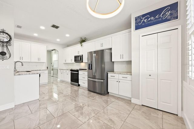 4057 SHAWN CIRCLE, Orlando, FL 32826