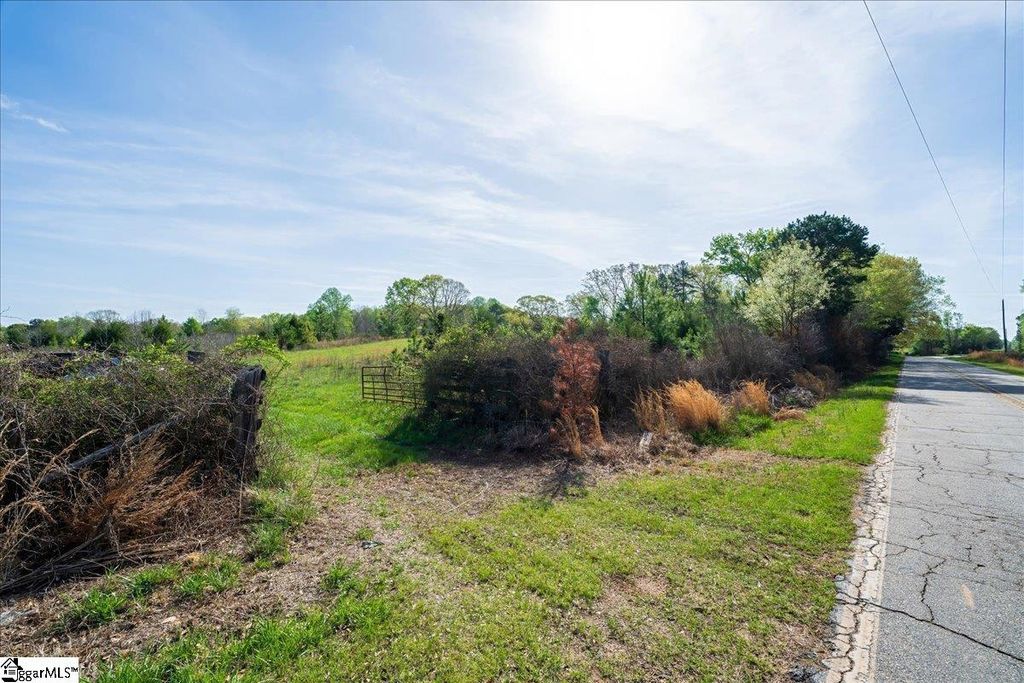 1750 Cannon Bottom Road, Belton, SC 29627