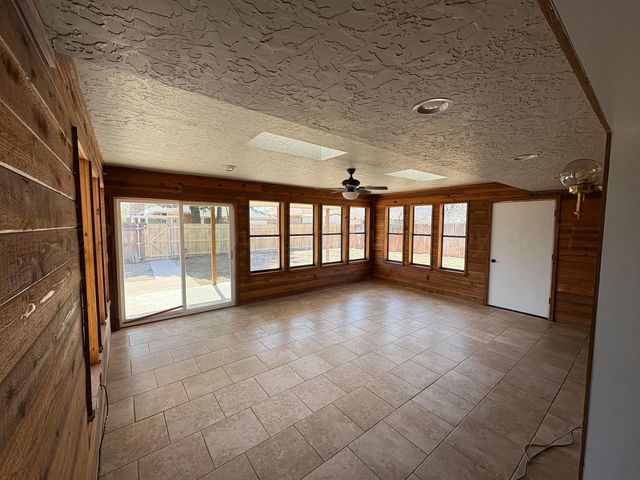 6210 Rutgers Street, Amarillo, TX 79109