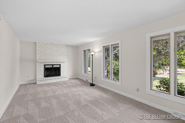 6919 Cherry Valley Avenue Se, Caledonia Twp, MI 49316