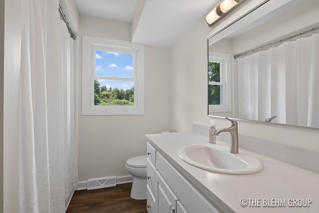 6919 Cherry Valley Avenue Se, Caledonia Twp, MI 49316