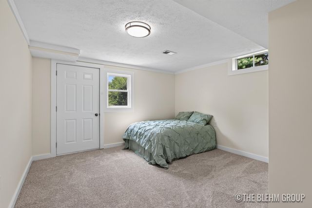 6919 Cherry Valley Avenue Se, Caledonia Twp, MI 49316