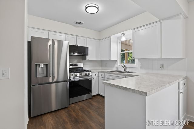 6919 Cherry Valley Avenue Se, Caledonia Twp, MI 49316