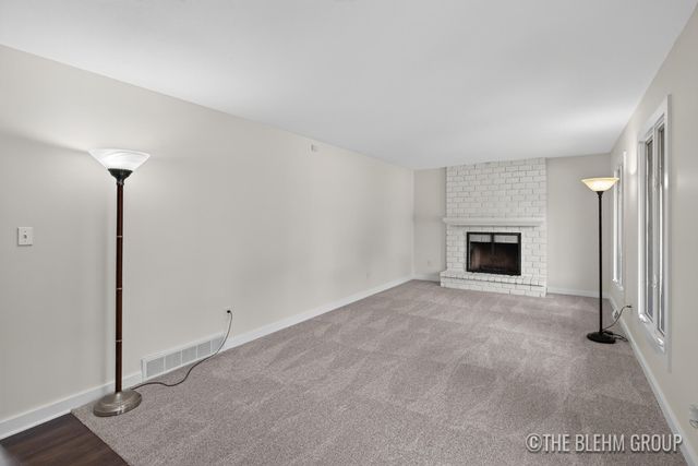 6919 Cherry Valley Avenue Se, Caledonia Twp, MI 49316
