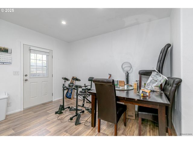 38303 Se COUPLAND Rd, Estacada, OR 97023