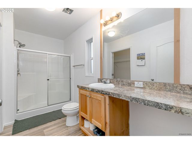 38303 Se COUPLAND Rd, Estacada, OR 97023