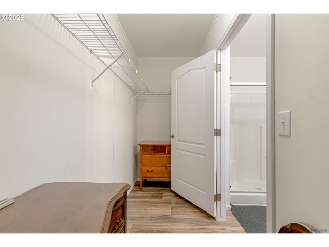 38303 Se COUPLAND Rd, Estacada, OR 97023