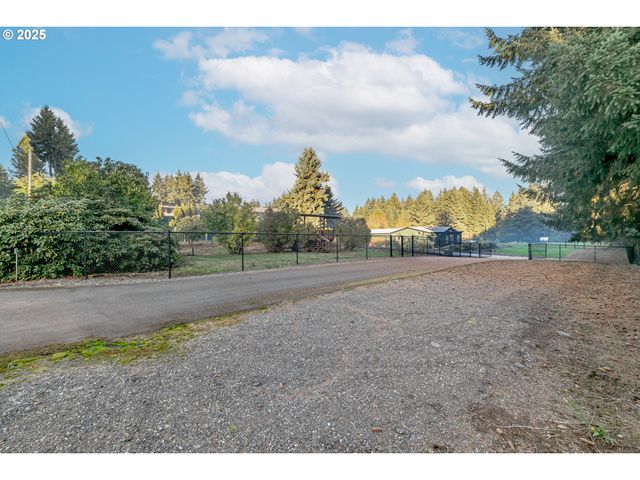 38303 Se COUPLAND Rd, Estacada, OR 97023