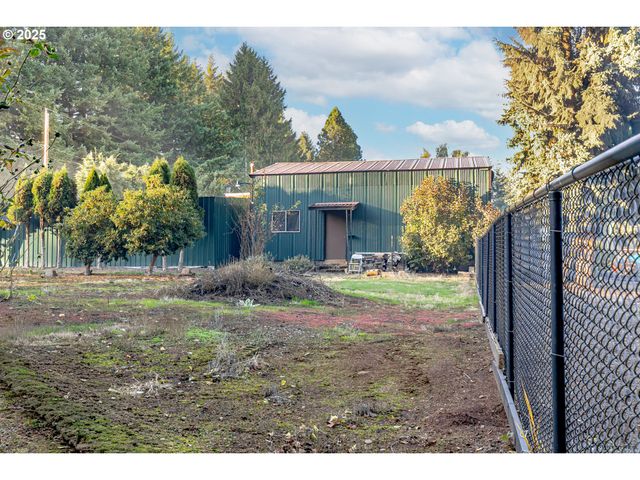 38303 Se COUPLAND Rd, Estacada, OR 97023