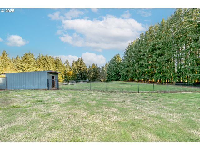 38303 Se COUPLAND Rd, Estacada, OR 97023