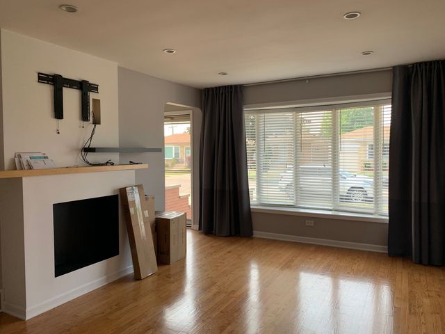 7621 W Norridge Street, Harwood Heights, IL 60706