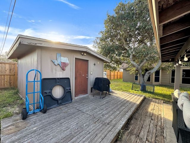 7502 Fred’s Folly, Corpus Christi, TX 78414