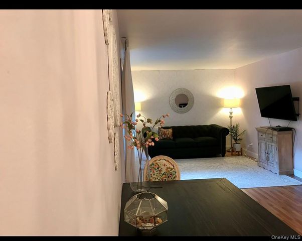 14214 26th Avenue 3F, Flushing, NY 11354